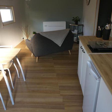 Appartement charmant studio 35m² au calme proche du circuit à Saint-Gervais en-Belin Extérieur photo