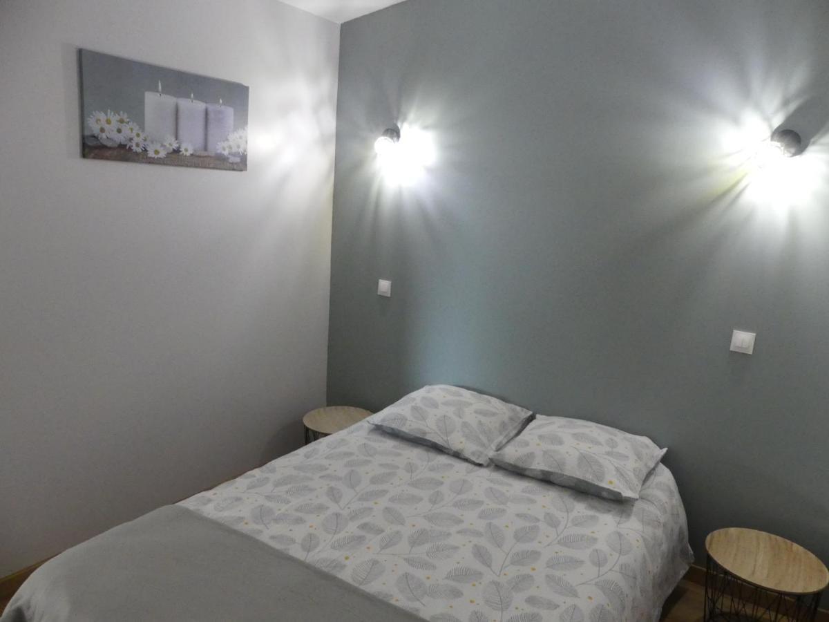 Appartement charmant studio 35m² au calme proche du circuit à Saint-Gervais en-Belin Extérieur photo
