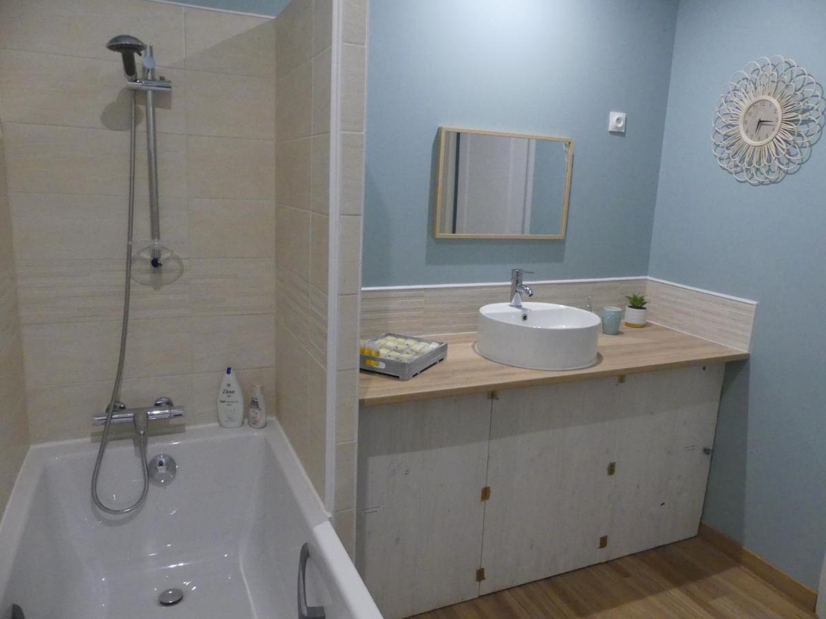 Appartement charmant studio 35m² au calme proche du circuit à Saint-Gervais en-Belin Extérieur photo