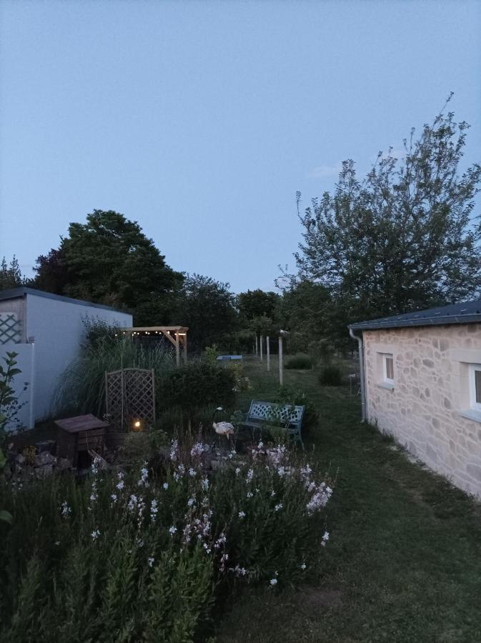 Appartement charmant studio 35m² au calme proche du circuit à Saint-Gervais en-Belin Extérieur photo